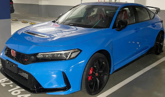 Cận cảnh Honda Civic Type R 2023 mang màu xanh Racing Blue Pearl hàng hiếm tại Việt Nam