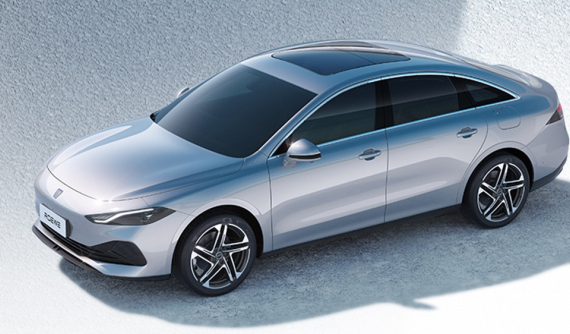 SAIC vén màn chiếc sedan Roewe D7 PHEV với phạm vi hoạt động 1.400 km, sẽ sớm ra mắt bản thuần điện