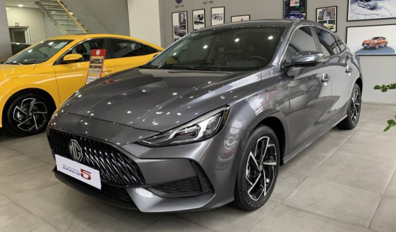 Sau khi đổi nhà phân phối, MG5 được ưu đãi gần 100 triệu đồng tại đại lý