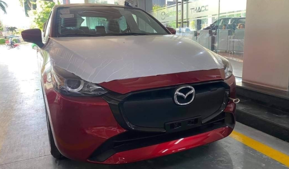 Mazda2 phiên bản mới bất ngờ xuất hiện tại đại lý ở Việt Nam, giá dự kiến từ 429 triệu đồng