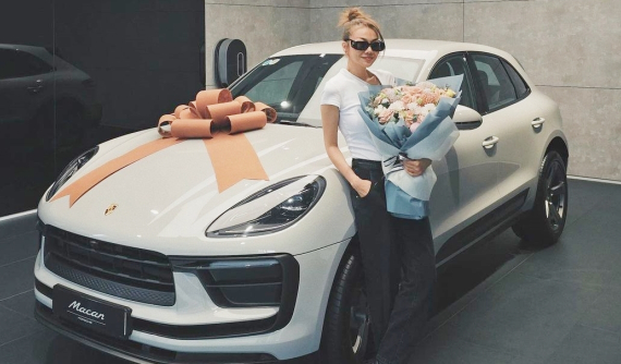 Siêu mẫu Thanh Hằng lên đời xe Porsche Macan mới, giá từ 3,3 tỷ đồng