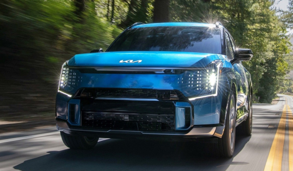 Kia EV9 2024 bị triệu hồi vì có thể mất điện khi đang chạy