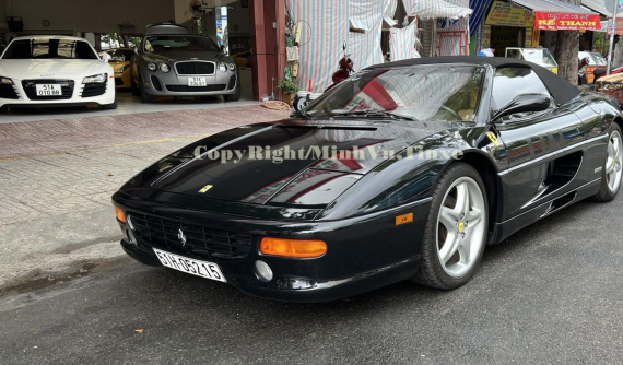 Nắm trong tay 1 dàn Ferrari hơn chục chiếc, F355 Spider của ông Đặng Lê Nguyên Vũ thật sự khác biệt và duy nhất