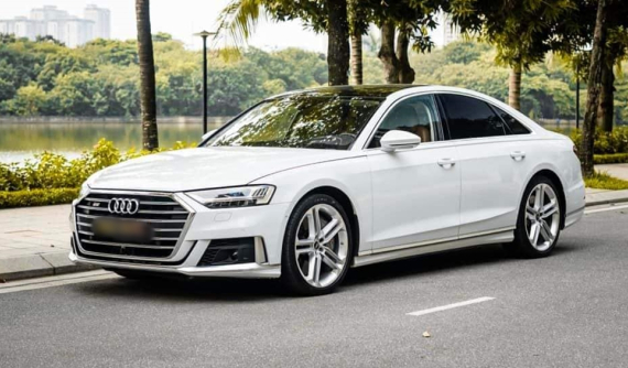 Rao bán 1 năm không ai mua, showroom hạ giá "sập sàn" cho Audi S8 chỉ đúng 2 xe tại Việt Nam, giá từ 8 tỷ đồng