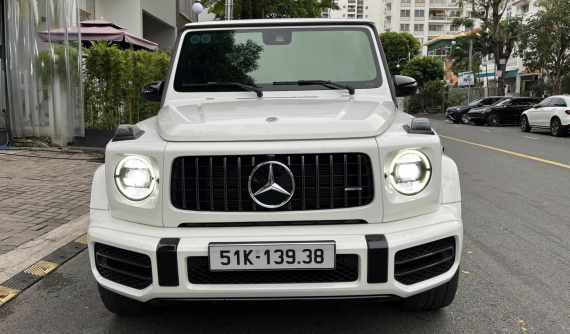Lộ diện người mua xe Mercedes-AMG G63 của Hiền Hồ, tưởng ai xa lạ hóa ra là "idol" của giới bán xe