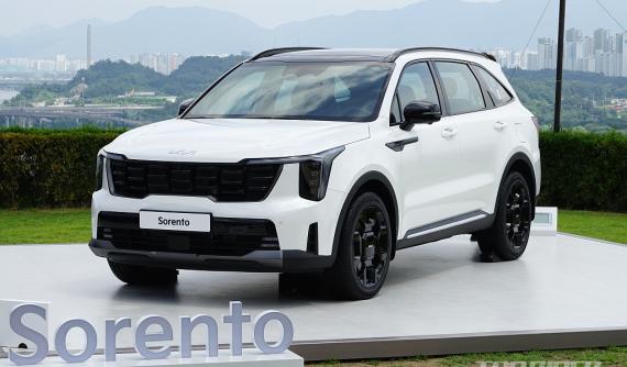 Kia Sorento 2024 chính thức ra mắt với nhiều thay đổi, giá ngang ngửa Hyundai Santa Fe mới