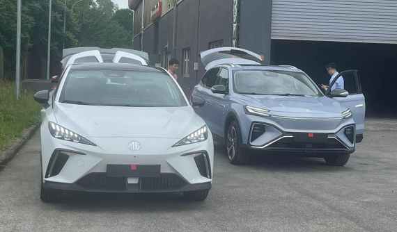 Cặp đôi ô tô điện MG4 và Marvel R bất ngờ xuất hiện tại đại lý ở Việt Nam