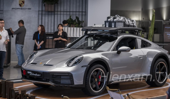 5 thay đổi biến Porsche 911 Dakar thành xe thể thao có thể vượt địa hình