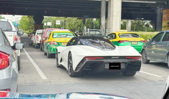 Siêu xe 3 chỗ ngồi McLaren Speedtail dù Minh "Nhựa" có thích đến mấy cũng không thể mua đã lăn bánh tại Thái Lan