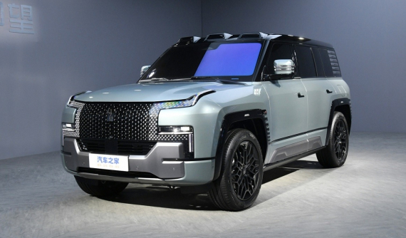 YangWang U8 chính thức được bán ra thị trường, có thể nổi trên mặt nước 30 phút, xoay 360 độ như xe tăng