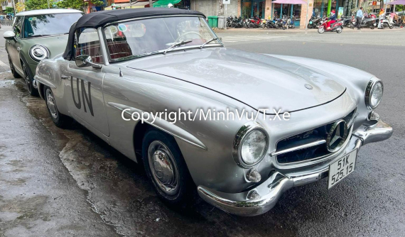 Vẻ đẹp vượt thời gian của "cụ ông" mui trần Mercedes-Benz 190 SL hàng siêu hiếm tại Việt Nam