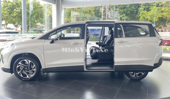 Cận cảnh Hyundai Custin 2023 tại đại lý: "Tân binh" MPV hạng trung với giá từ 850 triệu đồng khiến nhiều đối thủ e ngại