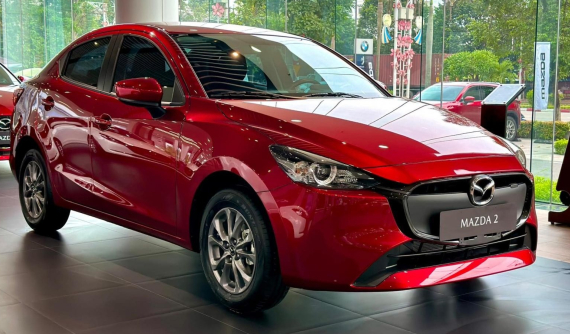 Cận cảnh Mazda2 Sedan 2023 tại đại lý, có 3 phiên bản, giá từ 415 triệu đồng