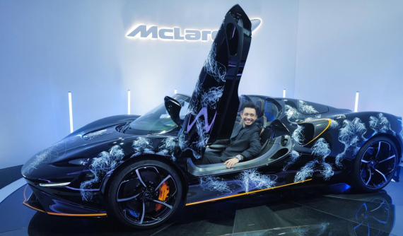 Bộ áo siêu xe McLaren Elva của Minh "Nhựa" nhận vô số "gạch đá": Đừng dạy người giàu xài tiền