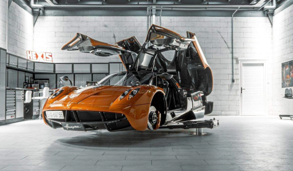 Pagani Huayra của Minh "Nhựa" về màu "zin" sau khi siêu phẩm không mui McLaren Elva đã xuất hiện, sẽ rao bán?