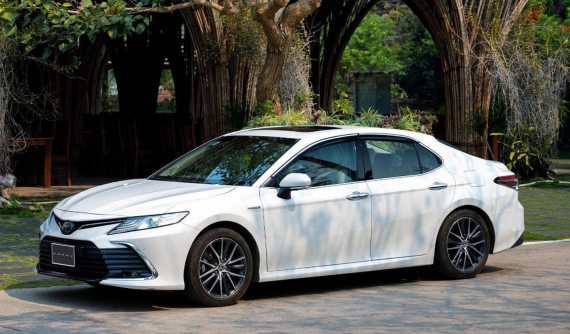 Doanh số sedan hạng D tháng 9/2023: Toyota Camry vẫn là "trùm phân khúc", Kia K5 lại vượt Mazda6