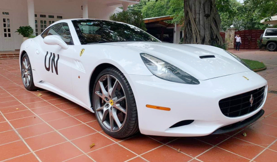 "Qua" Vũ tậu Ferrari California thứ 2 sau 10 năm sở hữu chiếc đầu tiên