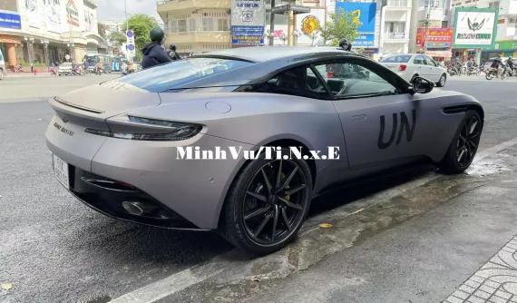 Đánh giá nhanh Aston Martin DB11 V8 của "Qua" Vũ mới sắm: Màu độc, đồ chơi xịn, giá hơn 22 tỷ đồng