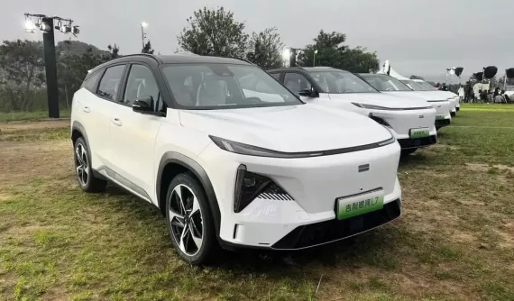 Galaxy L7 - SUV "ăn xăng như ngửi" chỉ 1,3 lít/100 km - trở thành "gà đẻ trứng vàng" cho Geely trong cuộc đua doanh số