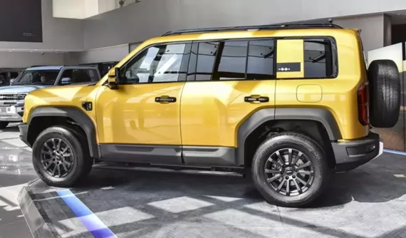 Cận cảnh Fang Cheng Bao Leopard 5 tại đại lý - chiếc xe SUV hot nhất của Trung Quốc hiện tại, giá không hề rẻ