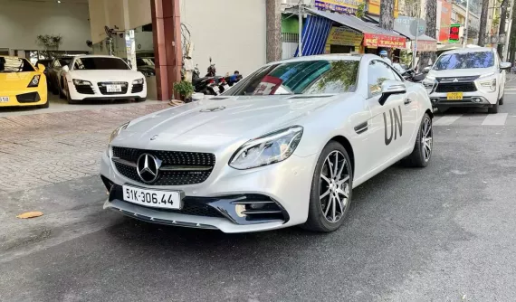 Đánh giá nhanh Mercedes-AMG SLC 43 của "Qua" Vũ: 7 năm lăn bánh chưa đến 3.000 km, hàng siêu hiếm tại Việt Nam