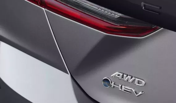 Mẫu xe bí ẩn của Toyota quả thực là Camry thế hệ mới, ra mắt vào tuần sau