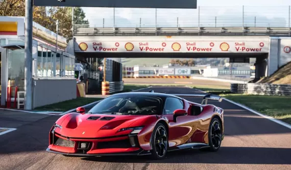 Siêu xe đua đường phố Ferrari SF90 XX lập kỷ lục tại Fiorano