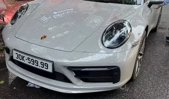 Đấu trúng biển số 30K-599.99 gần 1,8 tỷ đồng, đại gia liền sắm xe thể thao có giá hơn 9 tỷ đồng để đăng ký