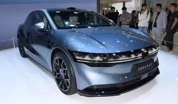 Zeekr 007 tăng tốc 0-100 km/h chỉ 2,8 giây chính thức ra mắt, giá mở bán trước từ 750 triệu đồng