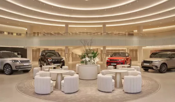JLR Việt Nam khai trương trung tâm trưng bày mới rộng 1.673 m2