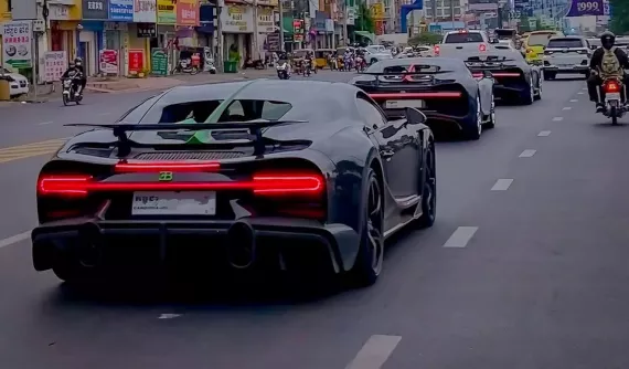 3 chiếc xe Bugatti Chiron họp mặt nhau tại Campuchia, cả châu Á chỉ đếm trên đầu ngón tay