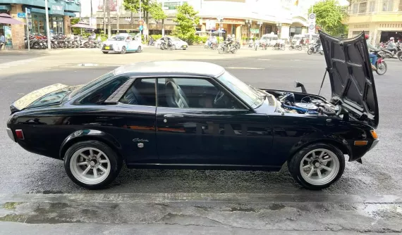 Chịu chơi xe JDM như "Qua" Vũ, tậu xe Toyota Celica thứ 3, cùng năm sinh với mình, biển quá đẹp