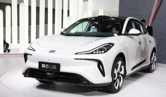 IM LS6 với quả sạc kinh khủng 900V chỉ mất 15 phút để chạy 500 km đã giao được 8.158 chiếc trong tháng 11