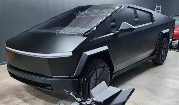 Tesla Cybertruck 2024 với màu đen mờ xuất hiện ở Miami, xe bán tải EV hạng nặng mới cho các dân chơi thích độc lạ