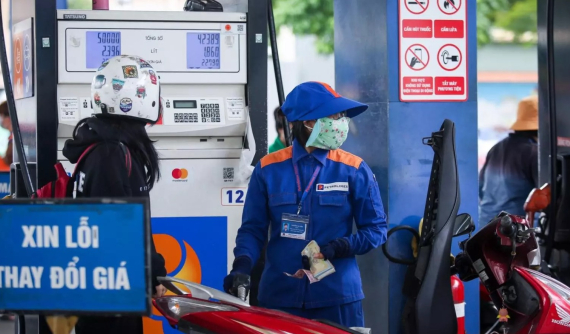 Giá xăng dầu ngày 14/12/2023: giảm mạnh