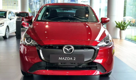 Mazda2 Sedan giảm giá xuống còn 410 triệu đồng, phiên bản Sport tăng đến 33 triệu đồng