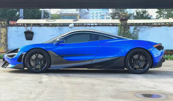 Showroom siêu xe "xả hàng" cuối năm, McLaren 720S độ khủng giá từ 14 tỷ đồng, tiền độ đã 2 tỷ đồng