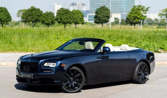 Đánh giá nhanh Rolls-Royce Dawn: Xe mui trần siêu hiếm tại Việt Nam, giá trải nghiệm 12,8 tỷ đồng