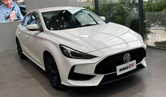 Đại lý giảm giá sập sàn cho MG5 để giải phóng hàng tồn, bản STD chỉ còn 370 triệu đồng