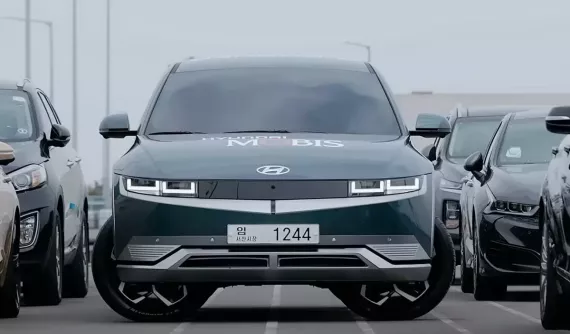 Ô tô có thể đi ngang như cua của Hyundai sẽ trình làng tại cùng địa điểm với xe bán tải VinFast