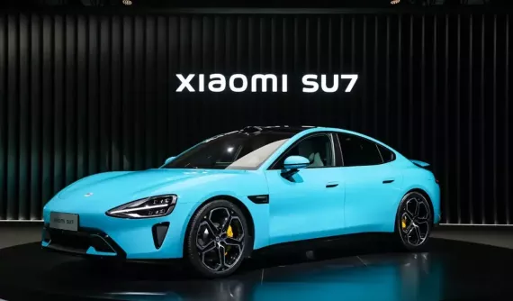 Xem xe điện Xiaomi SU7 mới ra mắt tự đỗ cực mượt trong bãi đỗ xe cao tầng