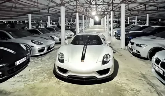 Năm 2023 của ông Đặng Lê Nguyên Vũ: Mua gần 60 xe về garage, showroom hoạt động hết công suất không đủ cung ứng