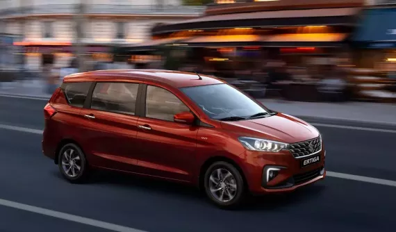 Suzuki Ertiga Hybrid hưởng ưu đãi 140 triệu đồng, giá chỉ còn từ 421 triệu, rẻ nhất thị trường