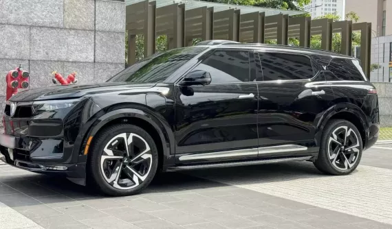 Dịch vụ cho thuê xe điện của VinFast mở rộng: Cung cấp cả gói thuê ngày, VF9 Plus chỉ 2,55 triệu đồng/ngày trong dịp Tết