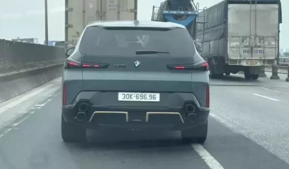 Bimmer Hà Nội tậu BMW XM giá hơn 12 tỷ đồng, đăng ký biển 30K-696.96 trúng đấu giá 960 triệu đồng