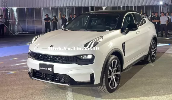SUV lai Coupe cỡ C Lynk & Co 05 ra mắt tại Việt Nam với giá 1,6 tỷ đồng, đối thủ của Peugeot 408