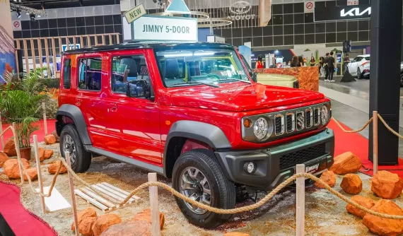 Suzuki Jimny 5 cửa được trưng bày tại Đông Nam Á, ngày bán ra không còn xa