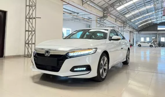 Xả hàng tồn, Honda Accord được ưu đãi 240 triệu đồng, giá chỉ còn 1,079 tỷ đồng