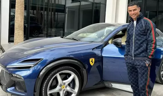 Tậu siêu SUV nhanh nhất thế giới Ferrari Purosangue, Cristiano Ronaldo chia sẻ không biết sở hữu bao nhiêu xe