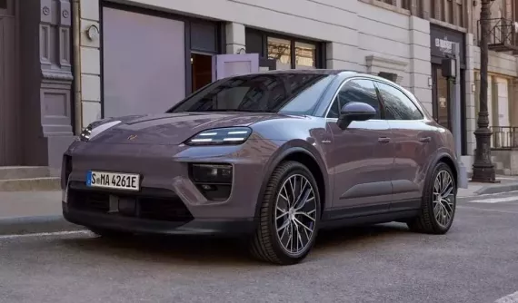 SUV điện hạng sang Porsche Macan EV rò rỉ "ảnh nóng" trước khi ra mắt vào chiều nay